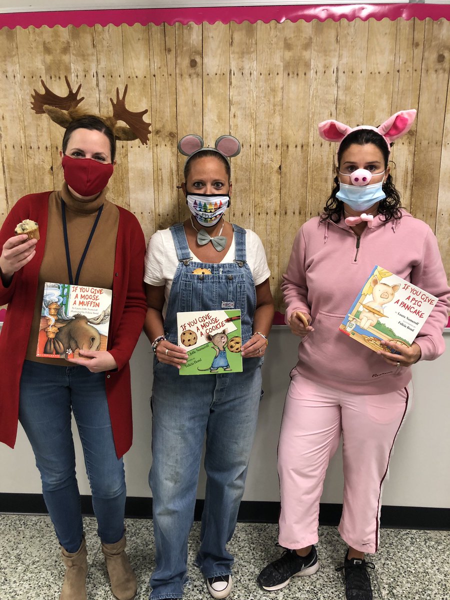 chuckgrable's tweet photo. Favorite Book Characters in Kindergarten today!  🎃#PantherPride https://t.co/z20XcZDv62
