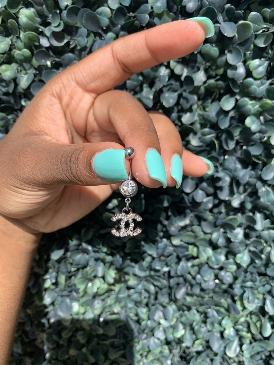 KBnextdoor_'s tweet photo. “Double CC” Belly Rings are available online now!! @ https://t.co/fQHouDrHf1 in colors
-Pink 💕
-Gold 👑
-Silver
Use Code : LUXEHALLOWEEN to take 25% off when you spend $30 or more
#BlackOwnedBusiness #blackownedboutique
#NewArrivals #ShopBlack #Halloween #Chanel #Doubleccs https://t.co/OpCQ8TThxD