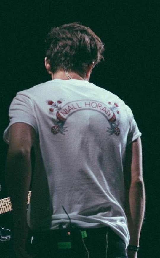 Whether he's wearing his On the Loose merch or his Nice to Meet Ya merch, they both look beautiful on him even from the back side, with his name! 