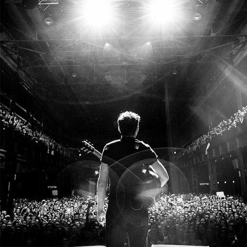 The back view when he's on the stage, performing is just mind blowing! 