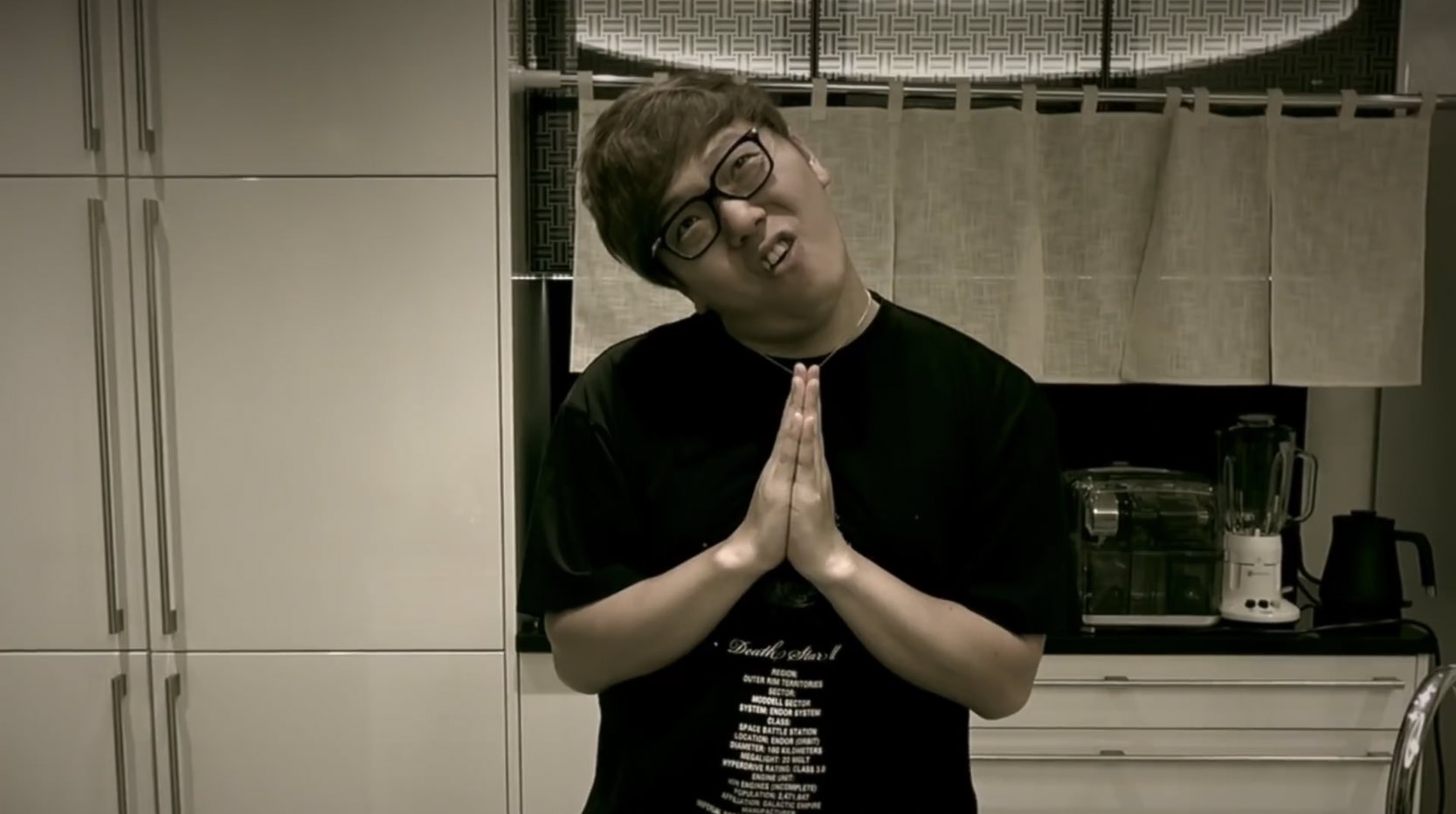 ベテラン中学生 在 Twitter 上 ヒカキンって 撮影中にどのタイミングで グキッ の効果音を入れるか計算しながら色々喋ってるとしたら イニエスタに近いな T Co Mmdgg1fmrd Twitter