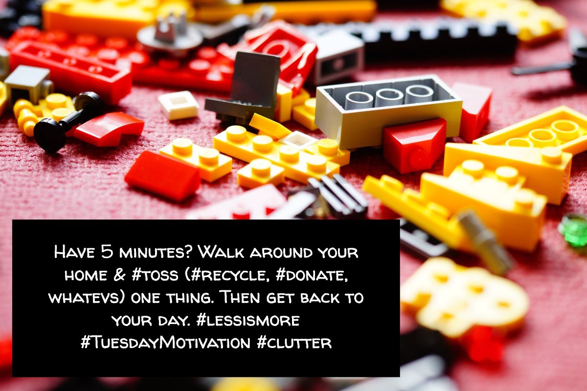Have 5 minutes? Walk around your home & #toss (#recycle, #donate, whatevs) one thing. Then get back to your day. #lessismore #MondayMotivation #clutter https://t.co/xnKxBPgmRL