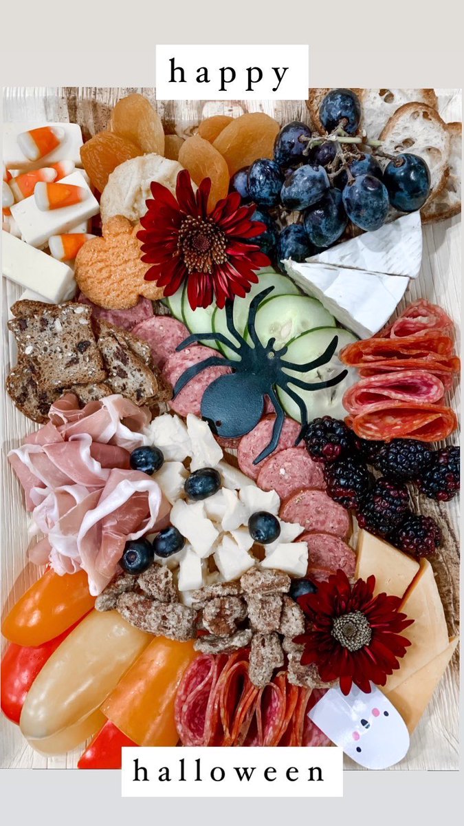 LMart__'s tweet photo. ~SP🎃🎃KY~ charcuterie https://t.co/2O0DUgSZ5I