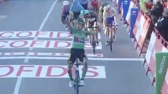 Wauw, fenomenalno @Roglic <a href="/lavuelta/">La Vuelta</a> <a href="/JumboVismaRoad/">DavidRRCegg</a> 👊👍💪