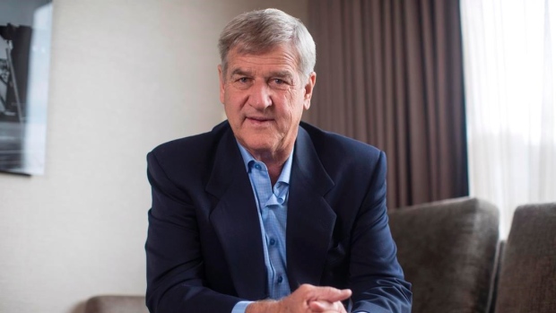 Bobby Orr endorses Donald Trump in Presidential election.
MORE: https://t.co/NrU2ur9N0q https://t.co/4WZSDp2lOd