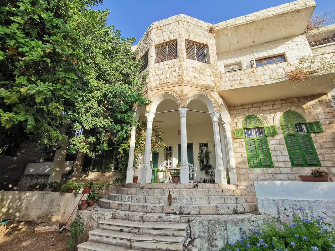 Nuddge_Me's tweet photo. نقلنا مكاننا وصارت مساحتنا بجبل اللويبده بعمان
We've moved! Now in a cozy Ammani 95 years old house in Jabal Al luwebdeh. 

بانتظار نخدمكم كأفراد ومؤسسات ببرامج مصممة إلكم خصيصًا بأفضل الأدوات من العالم.
Looking forward to serve you and your team with impactful tailored programs https://t.co/2JiEFlNg9x