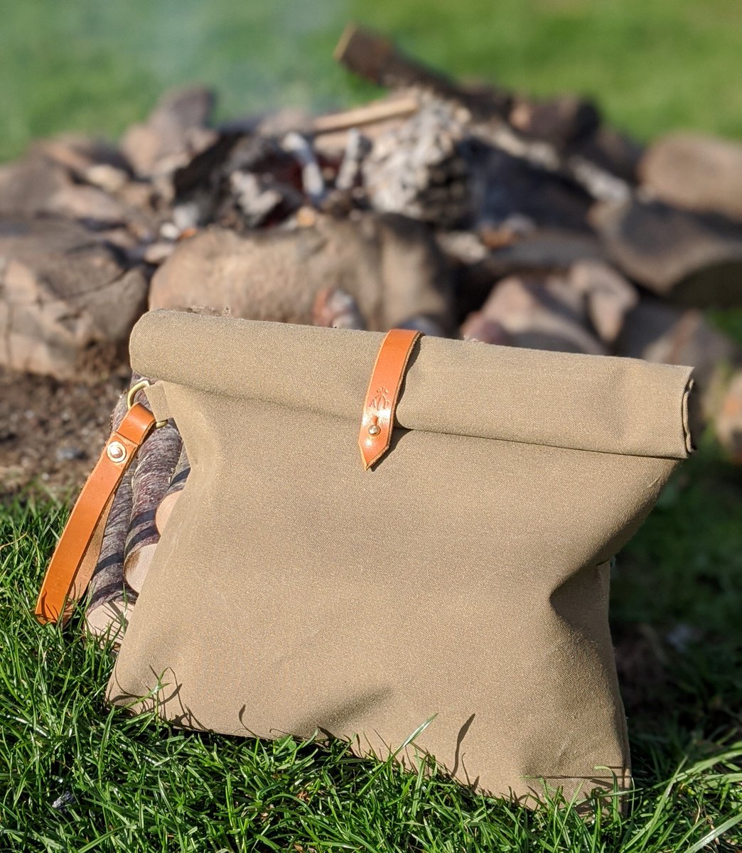We've just added these lovely handmade canvas and leather wash bags to the online shop @ £45.  We'd love to hear what you think!  Order by 12th December for Christmas.
ow.ly/ewT450C391W
