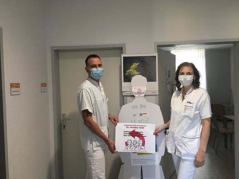 EPSUnions's tweet photo. Our colleagues in Austria demanding investment in health and care this #EuropeanHealthActionWeek ✊

#jointhefightback #ourhealthisnotforsale #eu4health4all
https://t.co/S8LzlPgaw0... https://t.co/Sx2ZUq0tgt