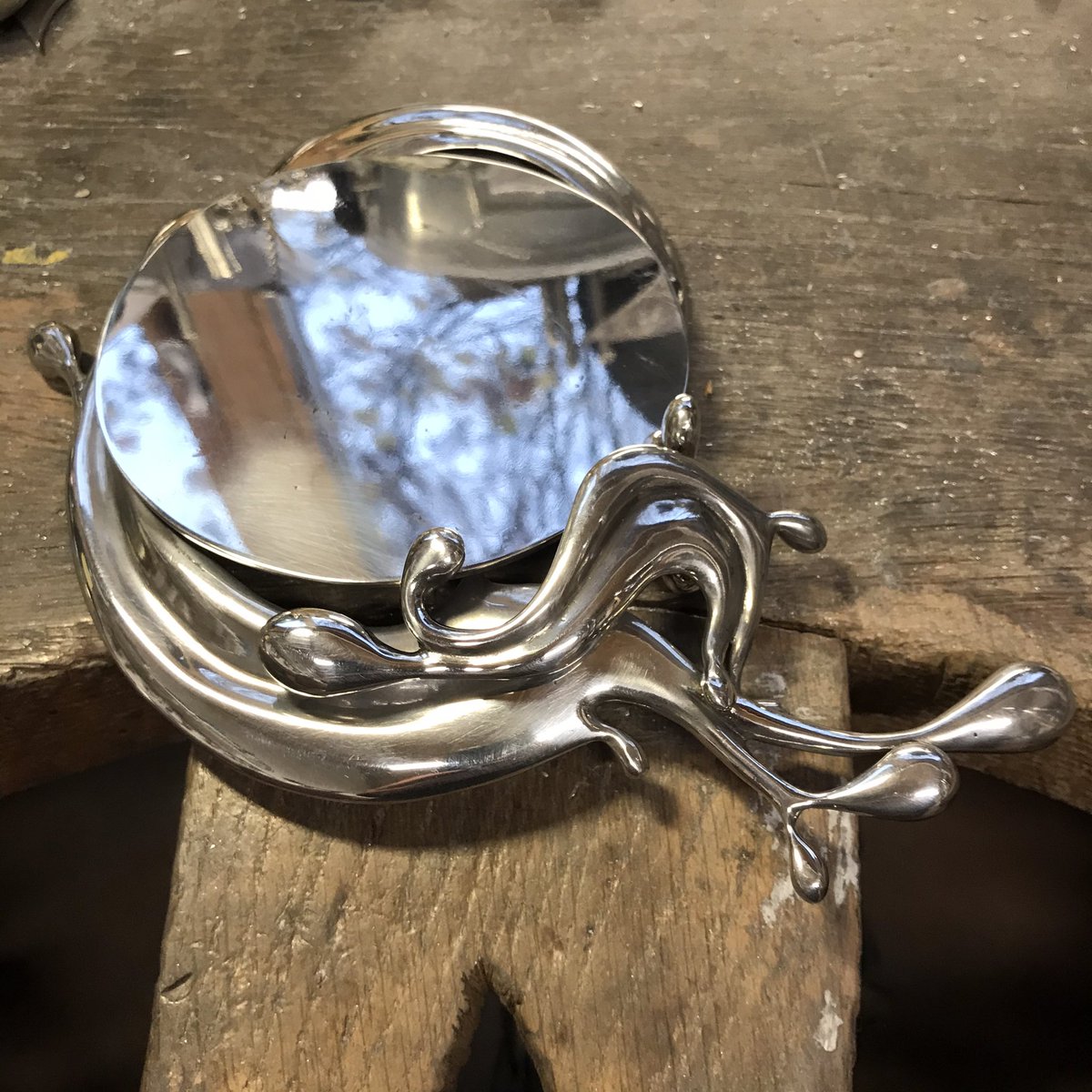 fleurgrenier's tweet photo. Wine bottle stand on the bench today all polished ready for the #welshslate top. Just need a bottle to go on it now....... well it is Friday!!! #pewter #bottlestand #contemporaryinteriors https://t.co/8kq7rW5lry