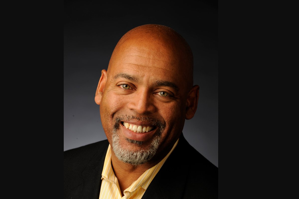 NewhouseSU's tweet photo. When one of the top communications schools was looking for its next leader, it looked to @NewhouseSU. Congratulations, @ProfHB! https://t.co/g4aNx5TnvP https://t.co/qQaQpqZESC