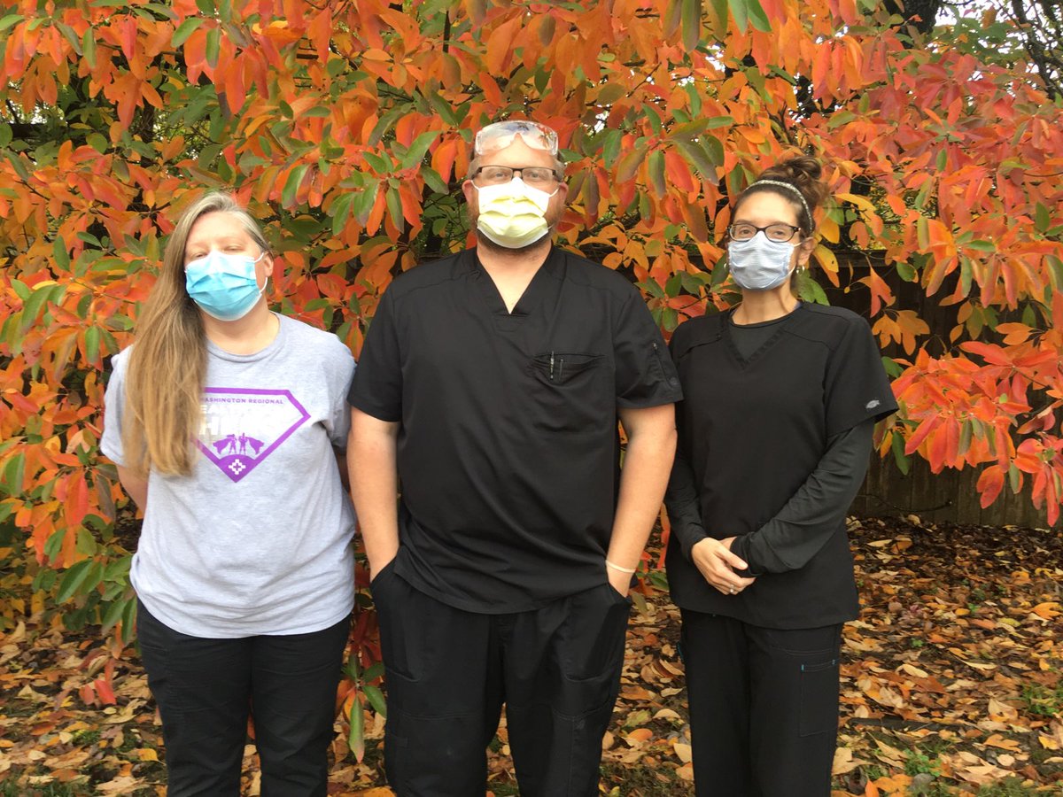 wregional's tweet image. Shout out to our sleep technologists during Sleep Tech Appreciation Week! This team helps conduct sleep tests at the Washington Regional Center for Sleep Disorders. About 70 million Americans have a 😴 disorder. Learn more at bit.ly/3jJrQ0c. #SleepTechAppreciationWeek