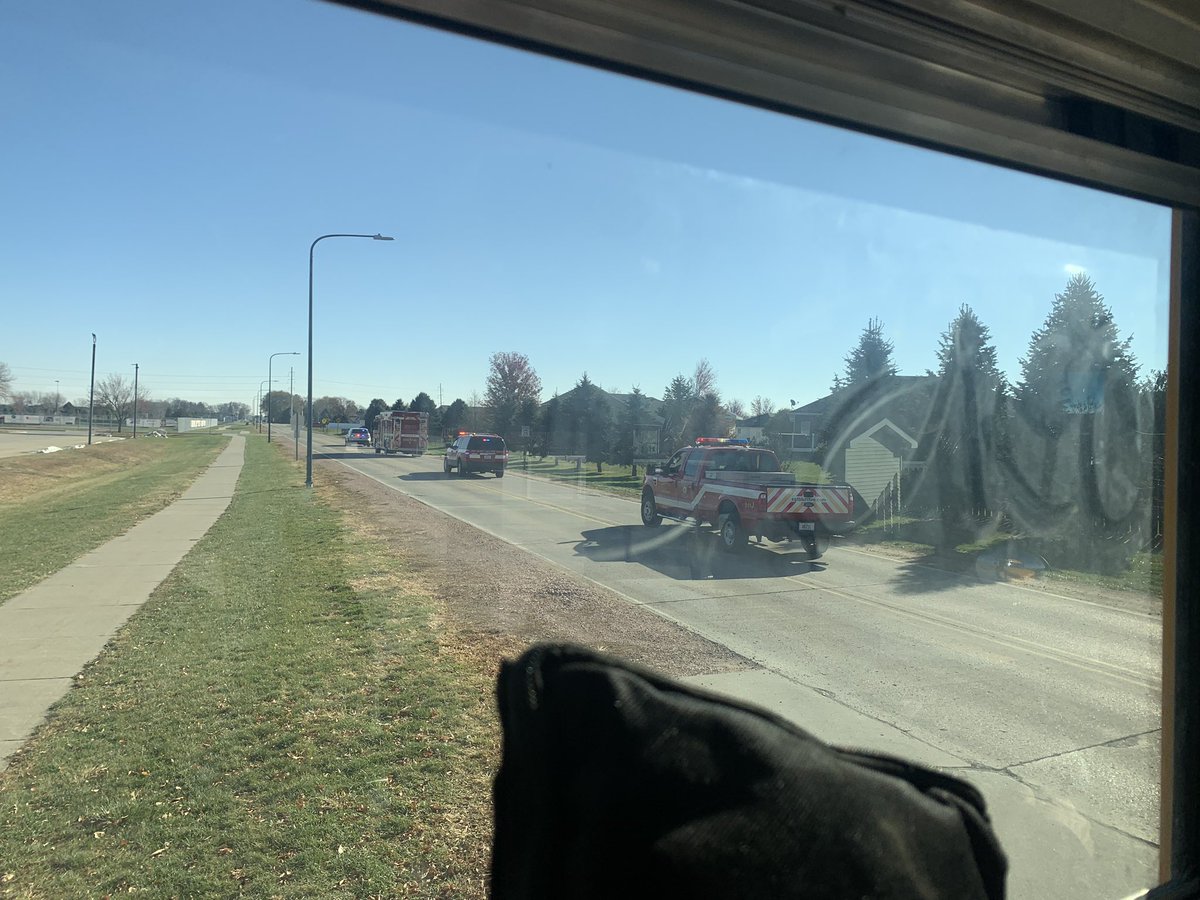 SBLTrack_XC's tweet image. Best of luck to Sophia Karras, Isaac Bryan, and Carlos Rodriguez as they compete in the Class 3A State Cross Country meet today in Fort Dodge! Thank you @SB_FireRescue for the escort out of town!