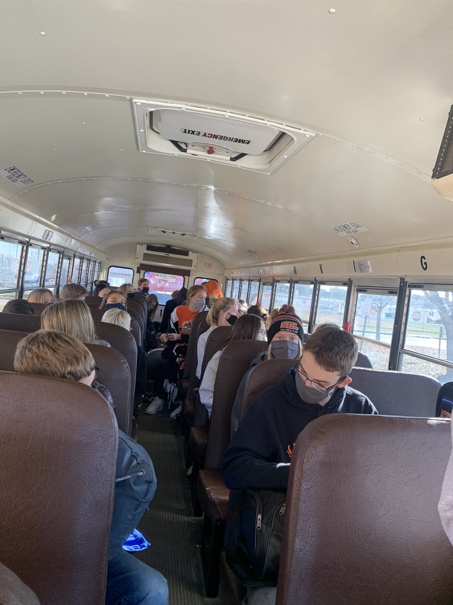 SBLTrack_XC's tweet image. Best of luck to Sophia Karras, Isaac Bryan, and Carlos Rodriguez as they compete in the Class 3A State Cross Country meet today in Fort Dodge! Thank you @SB_FireRescue for the escort out of town!