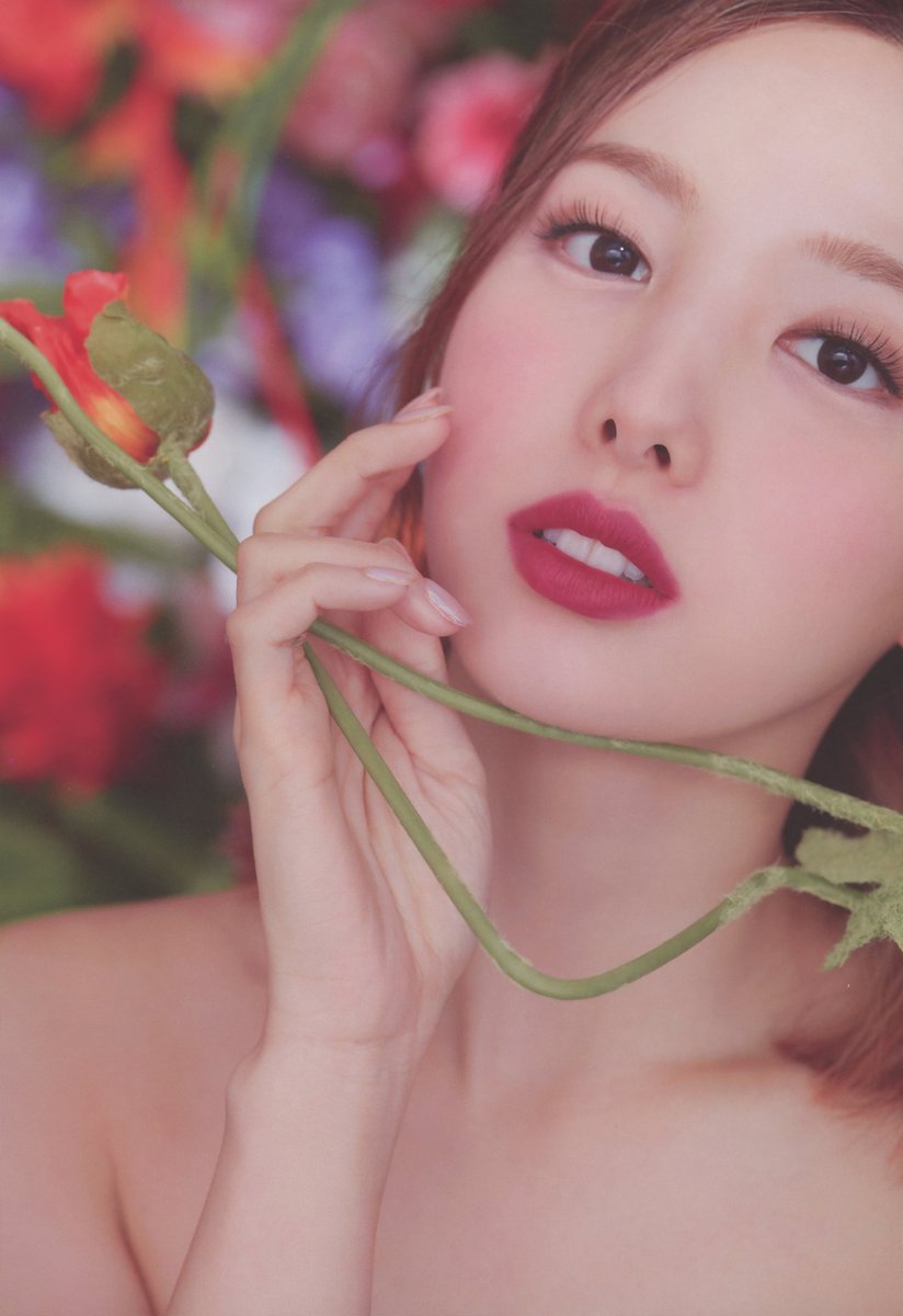 njmsjmdct2's tweet image. [SCAN] TWICE 2nd full album Eyes wide open Photobook (ver. Story)

Nayeon
(page 8, 9, 11, 74)

#나연 #ナヨン #NAYEON #娜璉