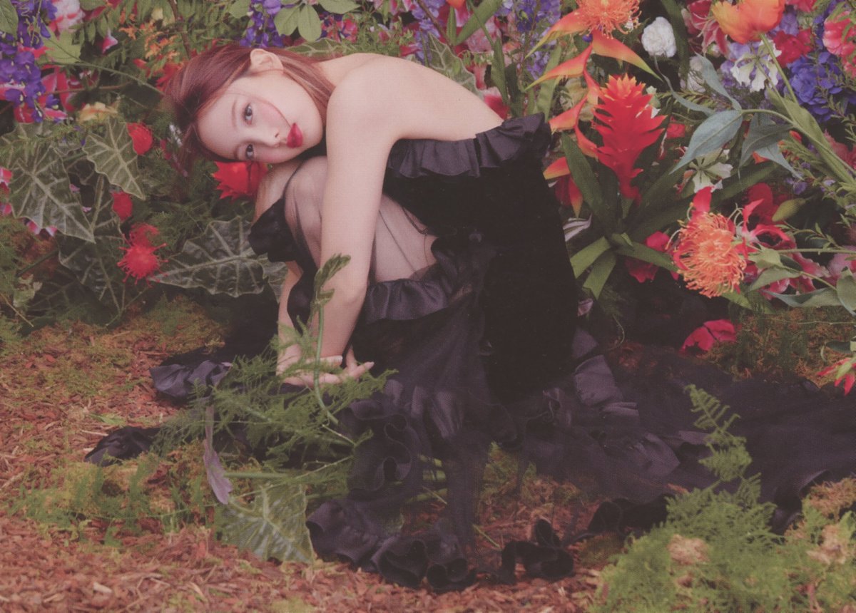 njmsjmdct2's tweet image. [SCAN] TWICE 2nd full album Eyes wide open Photobook (ver. Story)

Nayeon
(page 8, 9, 11, 74)

#나연 #ナヨン #NAYEON #娜璉