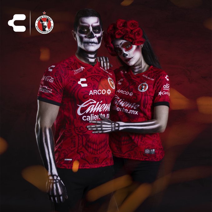 brfootball's tweet photo. Five Liga MX teams released bespoke kits to celebrate Dia de los Muertos 🇲🇽

They'll be worn during games this weekend. https://t.co/cMnNiQ3l6C