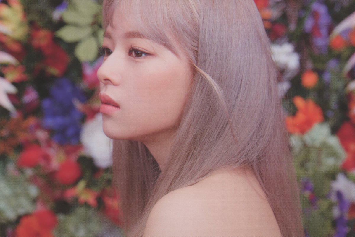 njmsjmdct2's tweet image. [SCAN] TWICE 2nd full album Eyes wide open Photobook (ver. Story)

Jeongyeon
(page 12, 14, 15, 61)

#정연 #ジョンヨン #JEONGYEON #定延