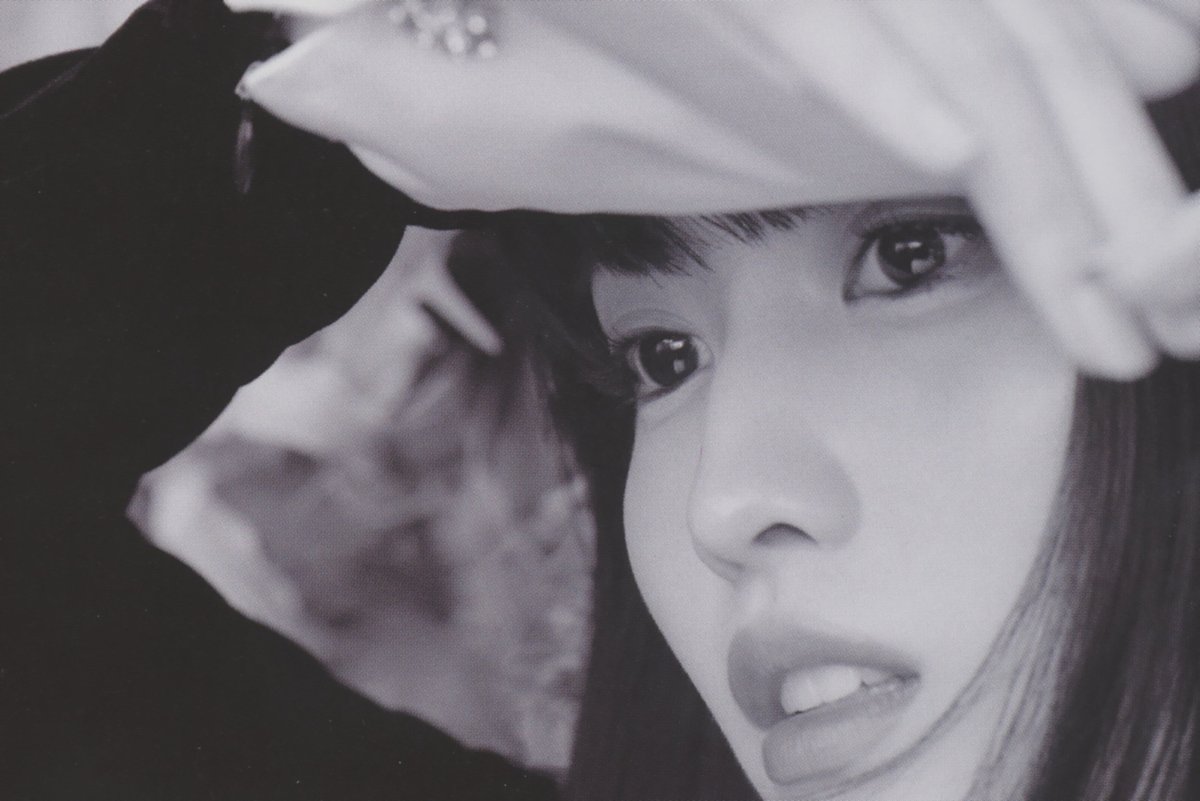 njmsjmdct2's tweet image. [SCAN] TWICE 2nd full album Eyes wide open Photobook (ver. Story)

Momo
(page 16, 17, 19, 76)

#모모 #モモ #MOMO