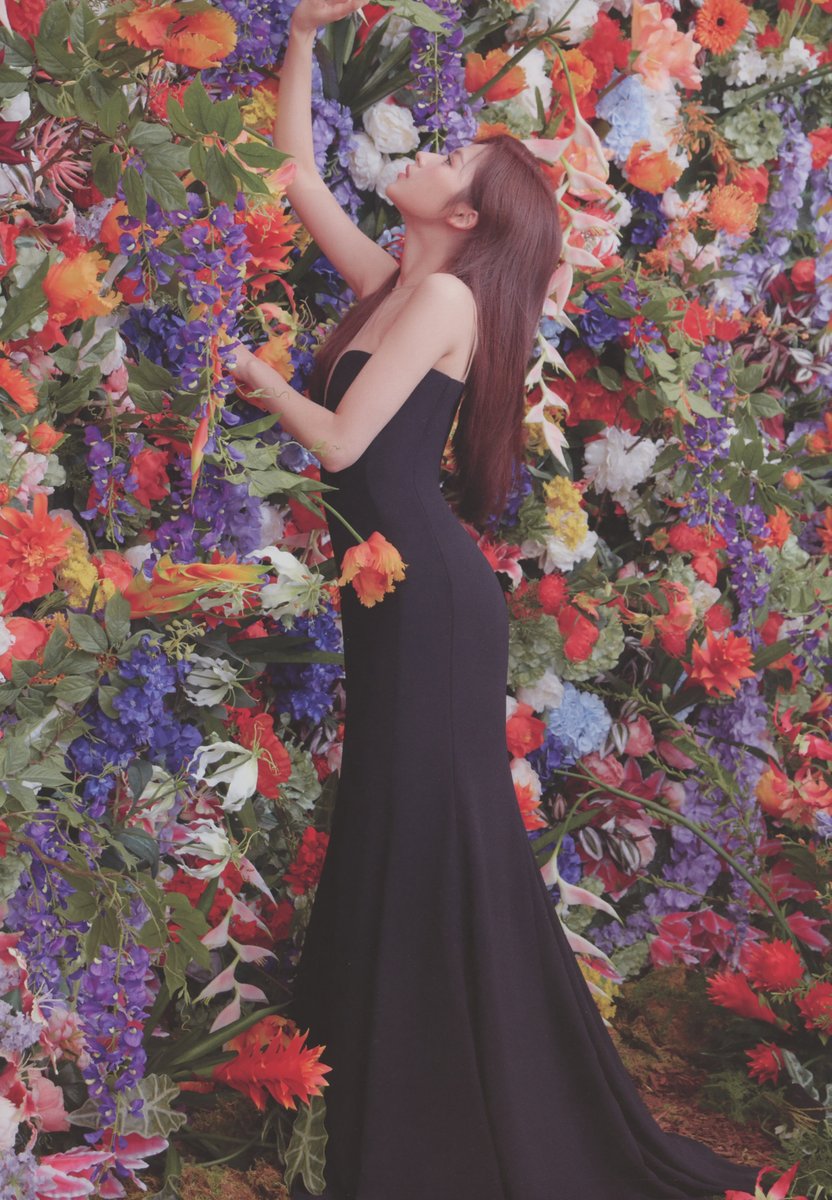 njmsjmdct2's tweet image. [SCAN] TWICE 2nd full album Eyes wide open Photobook (ver. Story)

Sana
(page 20, 21, 22, 62)

#사나 #サナ #SANA