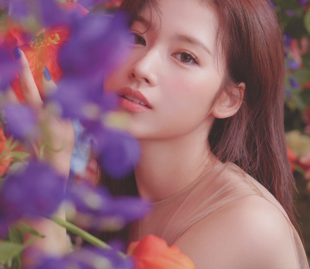 njmsjmdct2's tweet image. [SCAN] TWICE 2nd full album Eyes wide open Photobook (ver. Story)

Sana
(page 20, 21, 22, 62)

#사나 #サナ #SANA