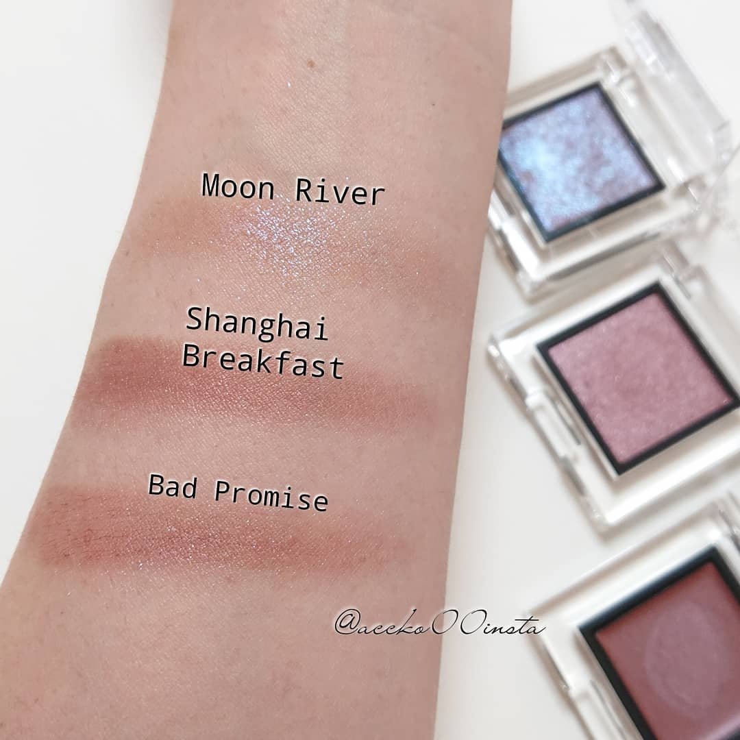 Accko スウォッチ 分かりづらいけれど Bad Promiseよりもshanghaiの方がパープル寄りです メイクはmoon Riverとbad Promiseを使いました 2色でもおしゃれな感じに仕上がるのが素敵 アイライナーとマスカラをバーガンディにして 赤みのメイクに Accko スウォッチ 分かりづらいけれど Bad Promiseよりもshanghaiの方がパープル寄りです メイクはmoon Riverとbad Promiseを使いました 2色でもおしゃれな感じに仕上がるのが素敵 アイライナーとマスカラをバーガンディにして 赤みのメイクに