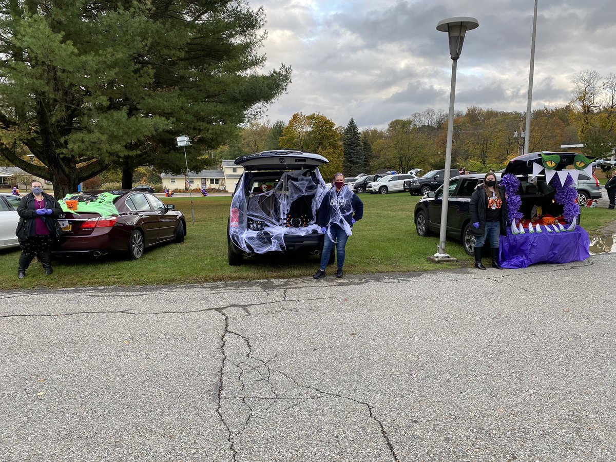sheaferoadrocks's tweet image. Sheafe Road Staff at “Trunk or Treat!” We are here until 8:15pm! Wear your scary costumes! @WCSDEmpowers