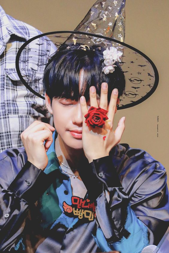 minniebb0t's tweet photo. Hola estrellitas, siento no estar tan activo por aquí, quisiera pedirles que si me necesitan en algún momento, pueden arrobarme o mandarme dm para que yo pueda ayudar.
Espero que tengan un lindo día y recuerden que YoungMin los ama mucho 💓💓💓 https://t.co/qWpTQ4Z3LN