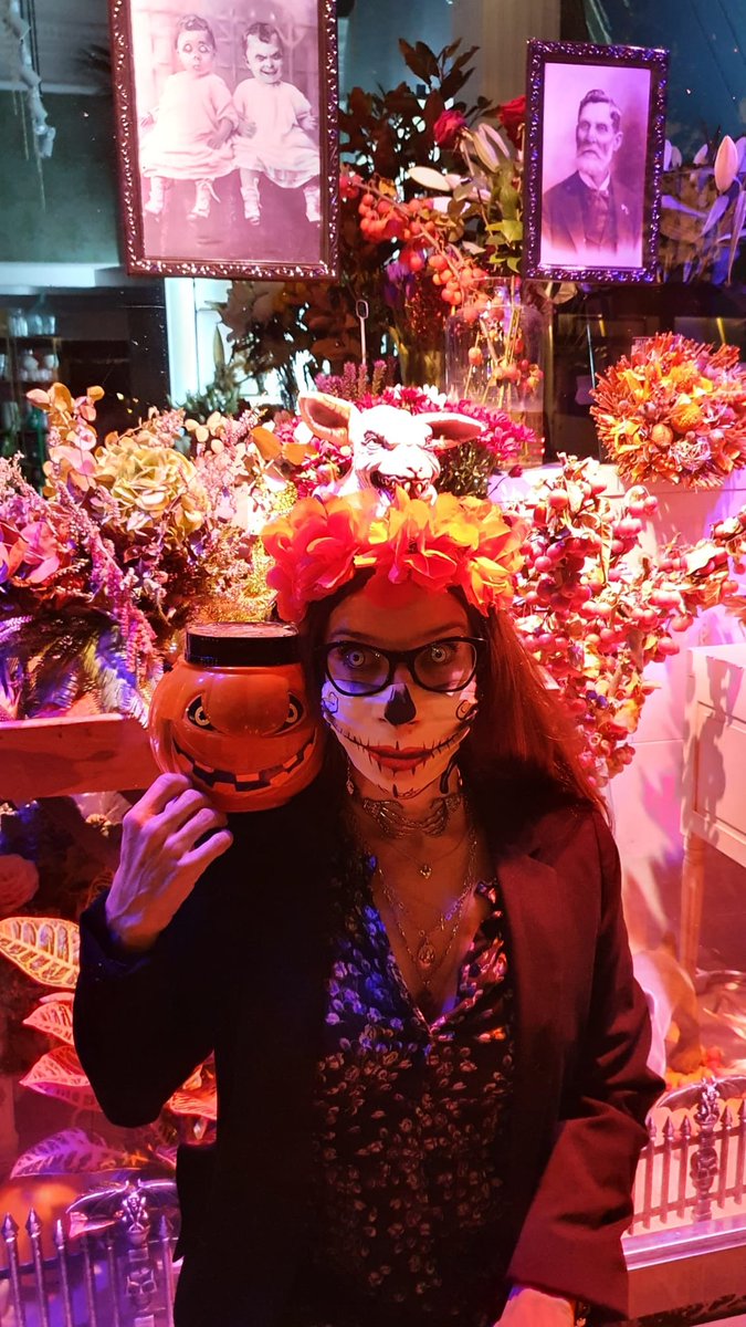 Implorando a los espíritus para que el gran @perlander aparezca por la #31beldurra #SemanaTerror #Donostia #SanSebastian #zinema #CulturaSegura #kulturaseguruada https://t.co/AJxdSem7Hi