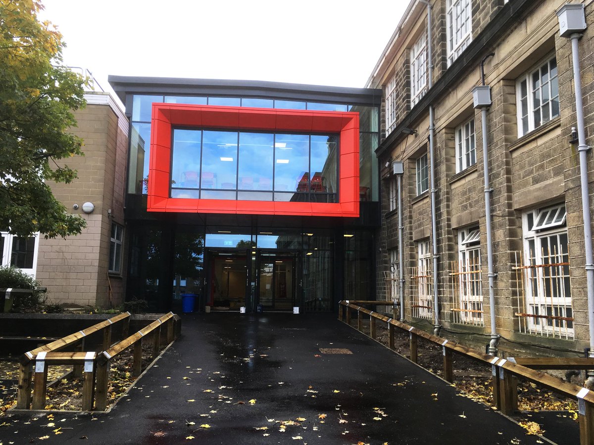 MewseCraig's tweet photo. Handover day @HarrogateGS with @bowmanrileyarch &amp; @SewellConstruc1 ready for the new term. Everyone was chuffed with the results and can’t wait for the young people of Harrogate GS to benefit from their new facilities https://t.co/yBK8Yo8xAU