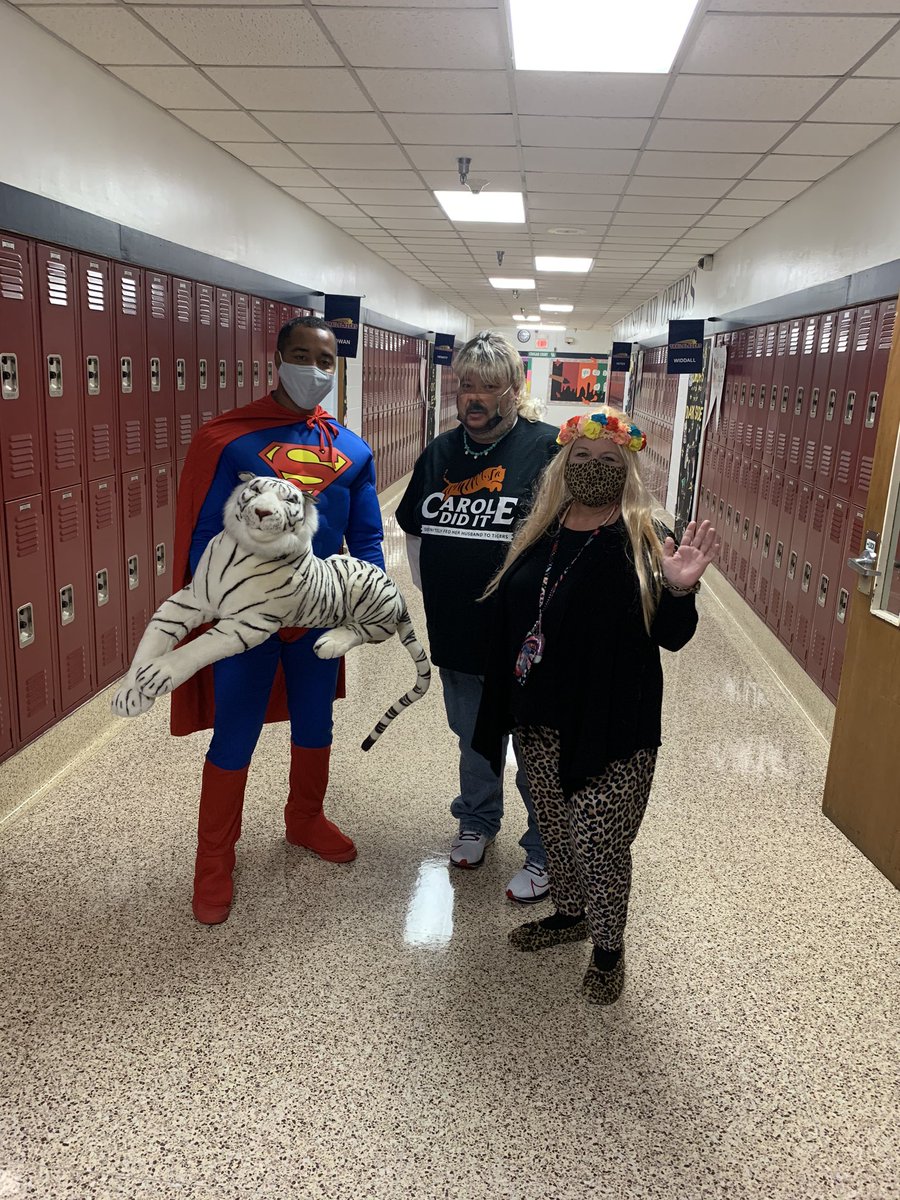 GHPals_Ofc_trip's tweet photo. When things go bump in the night, or if you are wondering if #carolbaskins really did it? Or if you just need a superhero. You can count on @houstonpolice to be there. https://t.co/sStQNgrrdm
