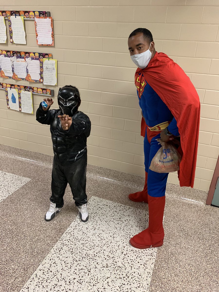 GHPals_Ofc_trip's tweet photo. When things go bump in the night, or if you are wondering if #carolbaskins really did it? Or if you just need a superhero. You can count on @houstonpolice to be there. https://t.co/sStQNgrrdm