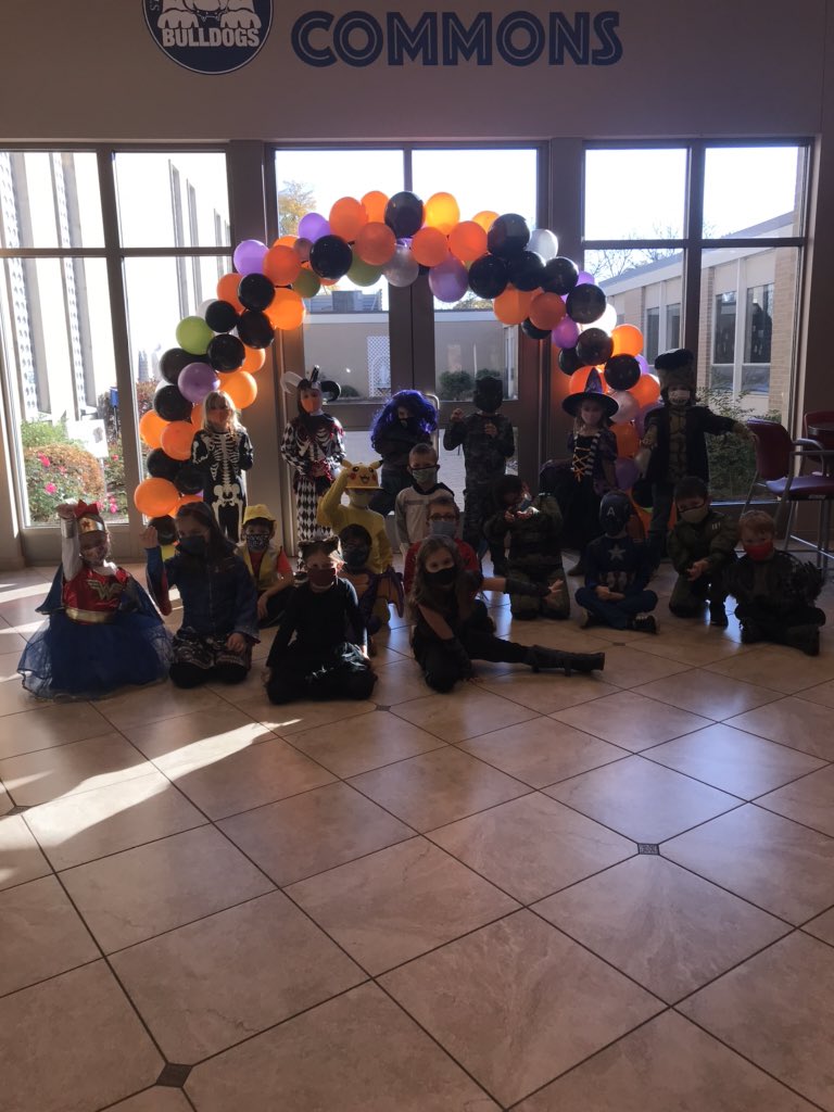 The first graders had some awesome costumes today!!! Happy Halloween 🎃 👻 <a href="/SJS_Bulldogs/">St. James School_AH</a>