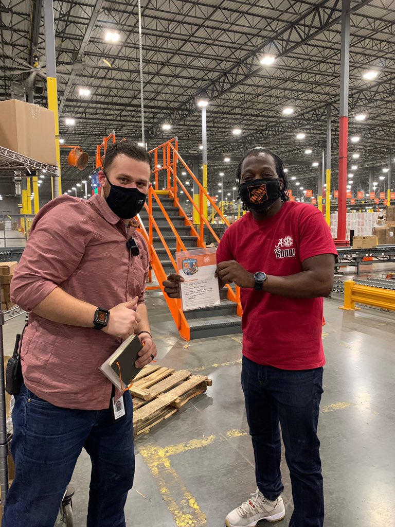 SHolsendolph's tweet photo. Talk about another “Fantasic Friday” drive-thur movie tickets & Homer Awards! We are thankful for all our associates and their hard work each and every day #key1vibes @ParrillaJp @PaulBTHD @HomeDepot5085 @LaDonna42356652 @ChrisScrivens4 @LateasaH @JohnWil5085 https://t.co/V4E2FaMzRl