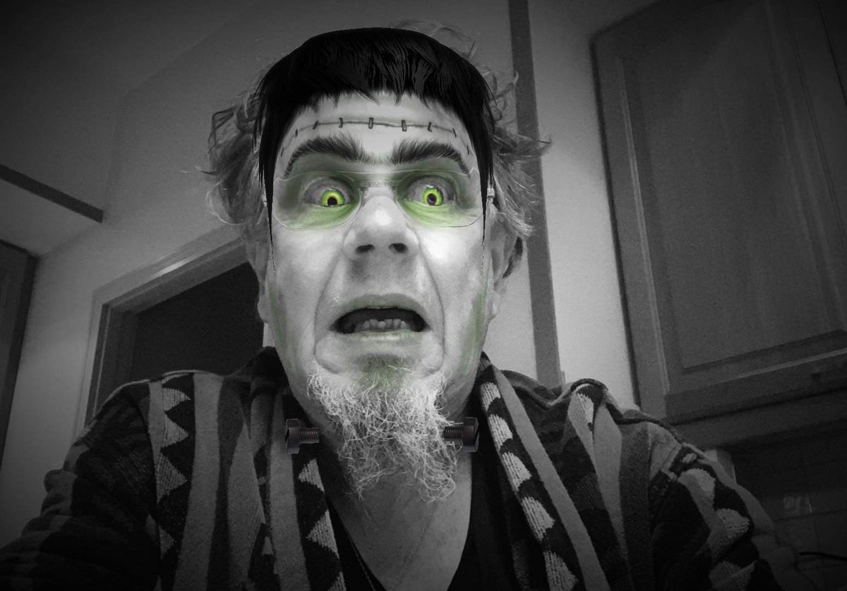 jschoultz's tweet image. It is #halloween #scary #spooky partytime and a proper #hangover to be expected...