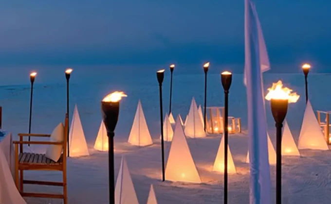 My last art caused some reactions, I didn't expected. People made connections to a topic (kkk), I didn't think about for a single moment.I just was listening to some chill-out music, saw this image below and got inspired to do my art.That's it. Just loved the shapes, mood colors 