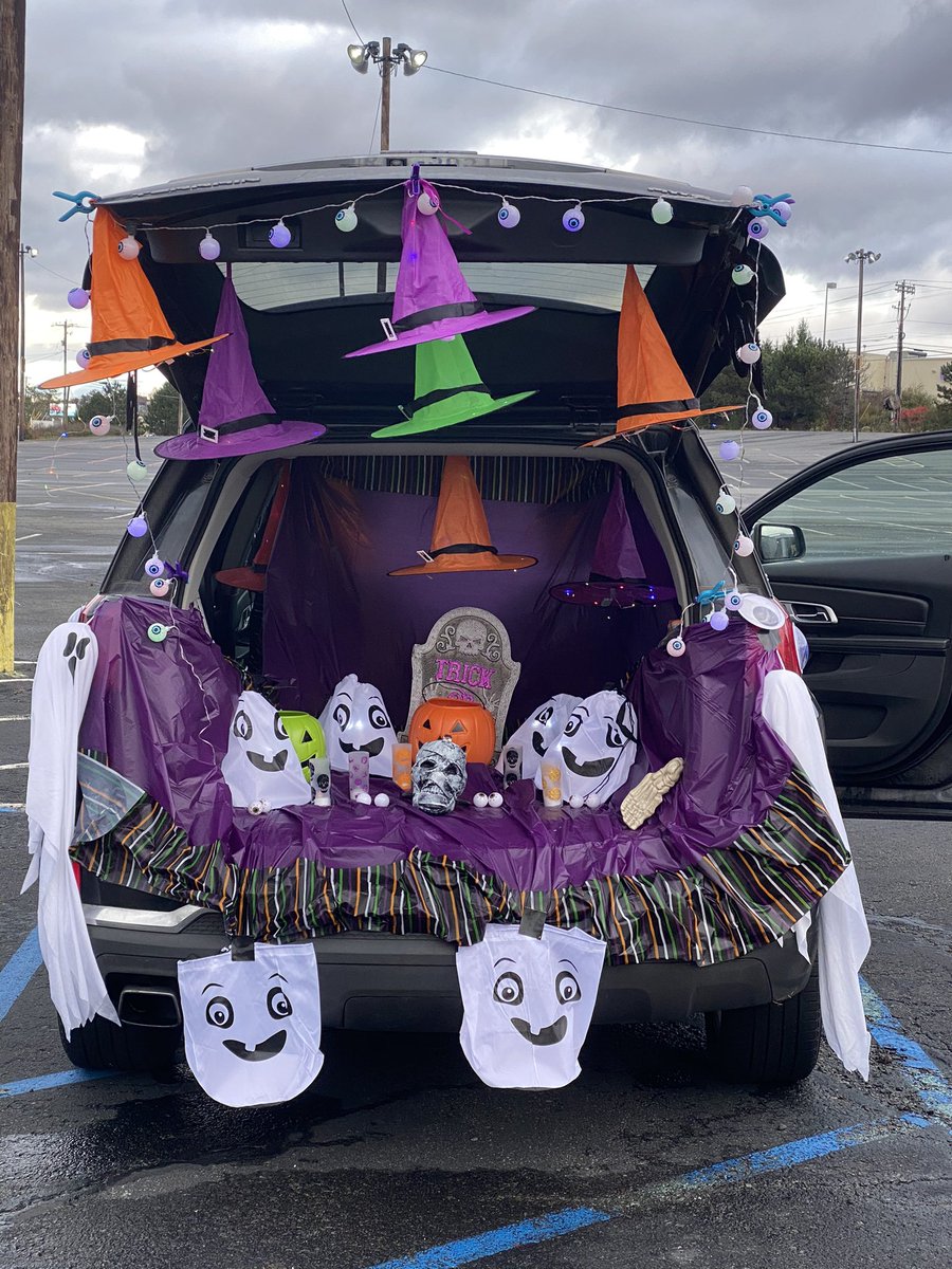 autism_SAFE's tweet photo. Getting all set up for Trunk or Treat. Hope to see you! #autismawarenessNEPA #autismSAFE https://t.co/ZL14LR0z9W