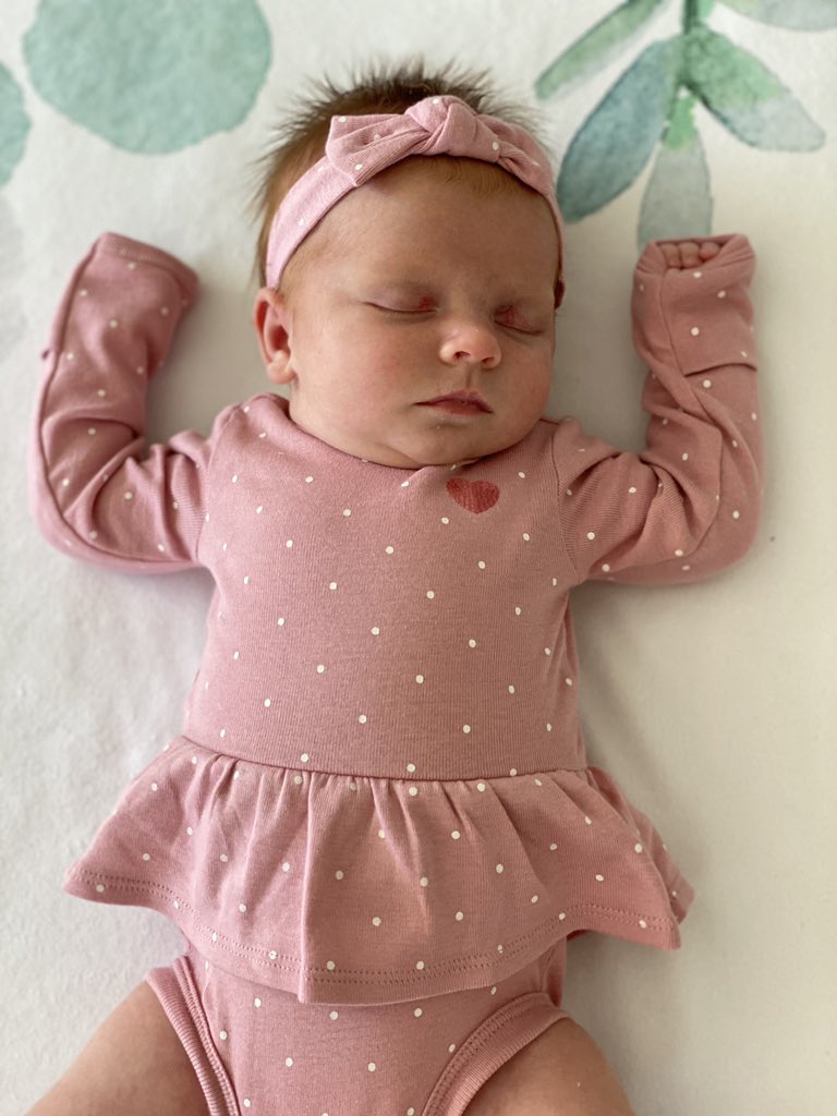 libbbalenaaa's tweet photo. I swear this child is an angel baby 💗 https://t.co/rJNZ3VXHcT