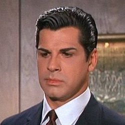 Actor Richard Gautier was #BornOnThisDay, October 30, 1931. Known for his role as "Hymie the Robot" in the TV series Get Smart (1965-'70). Passed in 2017 (age 85) #RIP #GoneButNeverForgotten #GoneButNotForgotten #liveyourbestlife #birthday https://t.co/yjMTQj23jv
