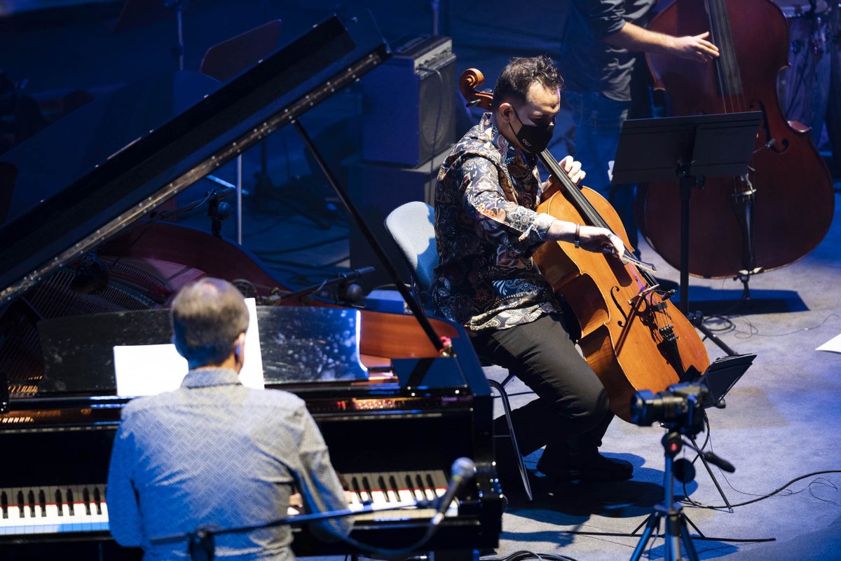 🎶 Sensibilidad y frescura en cada nota: Alexis Alonso Quartet ha presentado esta noche en #AuditoriodeTenerife 'Out', un trabajo para el que han contado con la colaboración de grandes nombre internacionales.
#Jazz #JazzEnCanarias #CulturaSegura https://t.co/7t0fLaYqSO