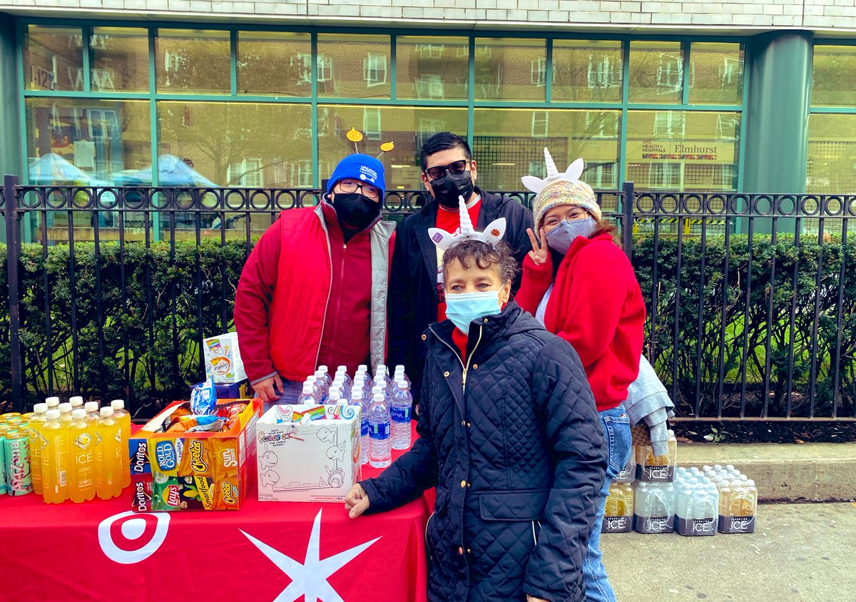 MannyTGT28's tweet photo. 👻 @Target team🔥 Celebrating and Volunteering at the @ElmhurstHealth Hospital Community Halloween event with our T1344 Rego team 🎃 #TargetStrong #HappyHalloween2020 @NicoleTonnessen @KellyMcGarrity @devanieram @JackieP_97 @JoellDelacruz07 https://t.co/a8AxSQIPYM