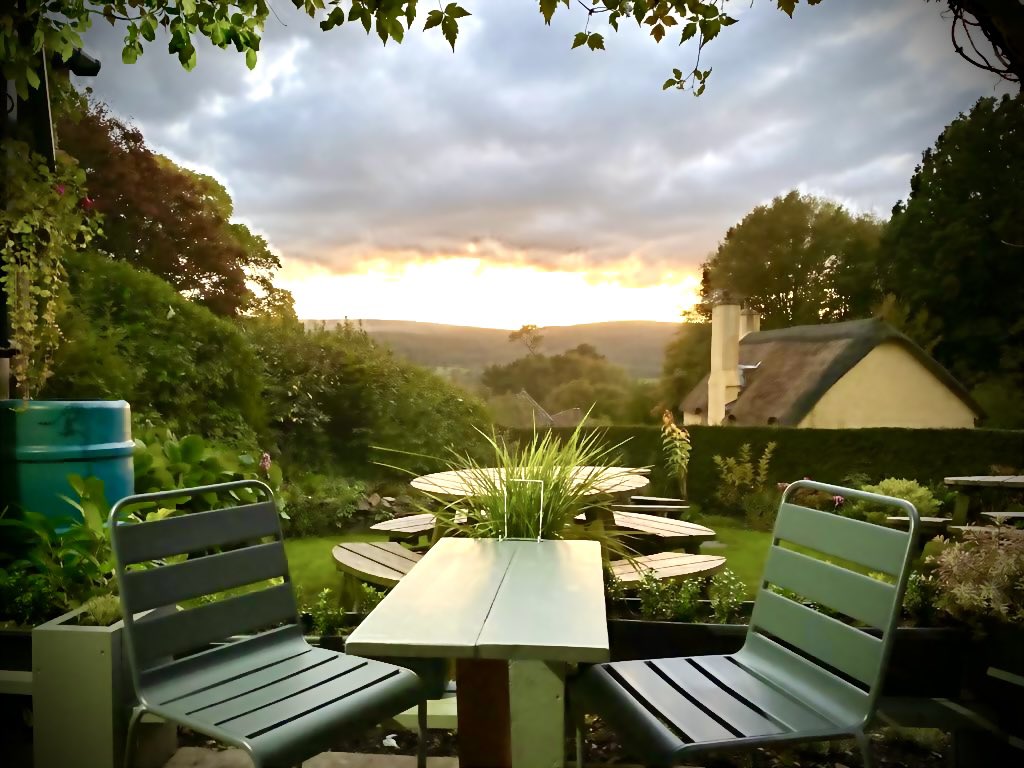 PeriwinkleCott1's tweet image. Well we’ve made it to the the final weekend of our 2020 season. It’s been such a bizarre year. Don’t really need to explain why. We have done our very best to create a #COVID19 safe environment that didn’t detract from our beautiful location and I think we may have just done it!