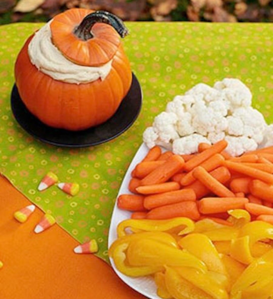 However you plan to celebrate Halloween tomorrow, don't forget to eat your veggies! Great vision begins with healthy eyes, enjoy! 👻🎃🦇
#nutrition #eyehumor #Halloween #healthylifestyle #eatrealfood #eatwell #seewell #bewell #NationalCandyCornDay https://t.co/IEVxe3dNy0