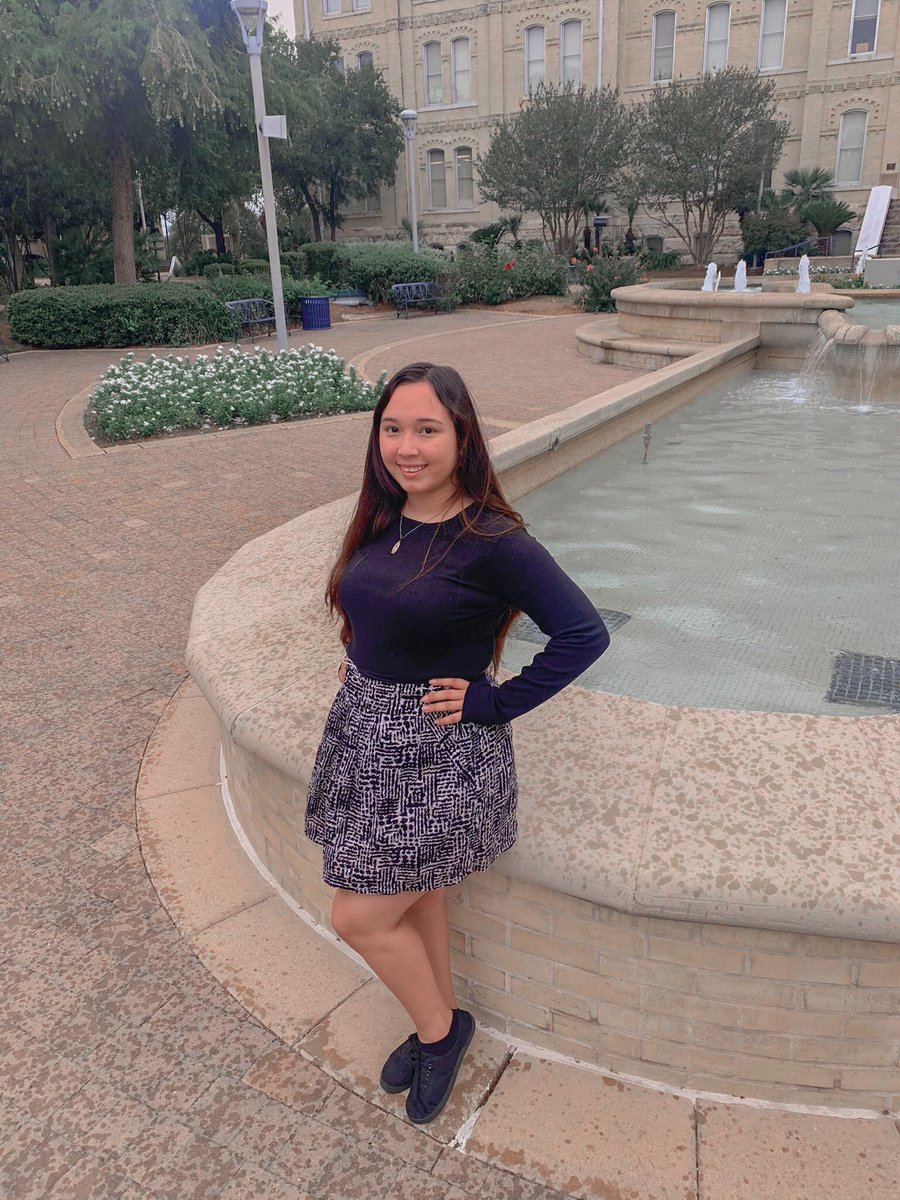 kdchipsi's tweet photo. It’s our new member Victoria’s birthday! https://t.co/cgYtdl7lwS