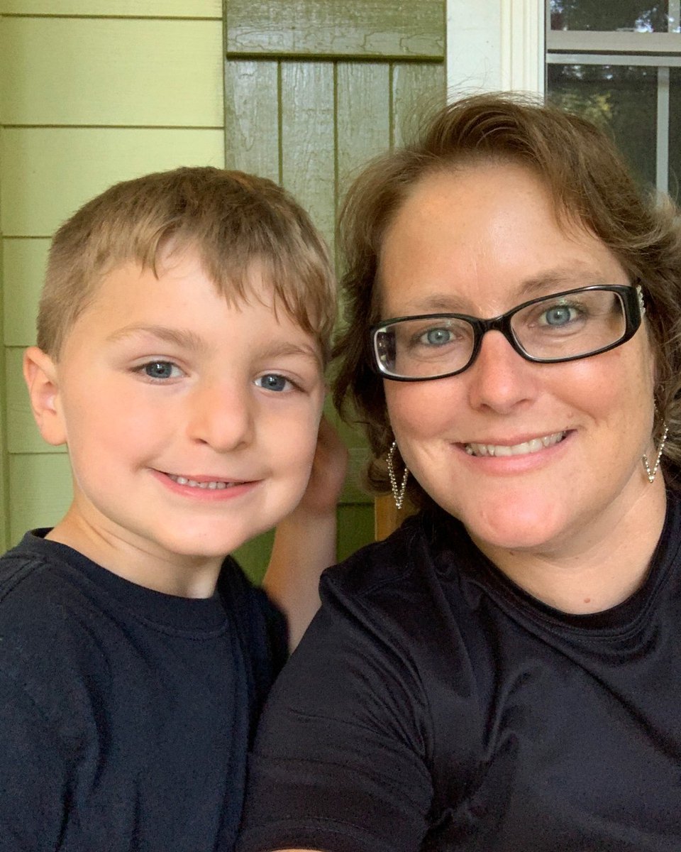 LincolnCharter's tweet photo. Today, Sawyer is masking up and wearing PINK for his Aunt Steph who fought cancer and won!
#LCSPinkOut #BreastCancerAwareness #LCSEagles https://t.co/KGMjEqwQCz