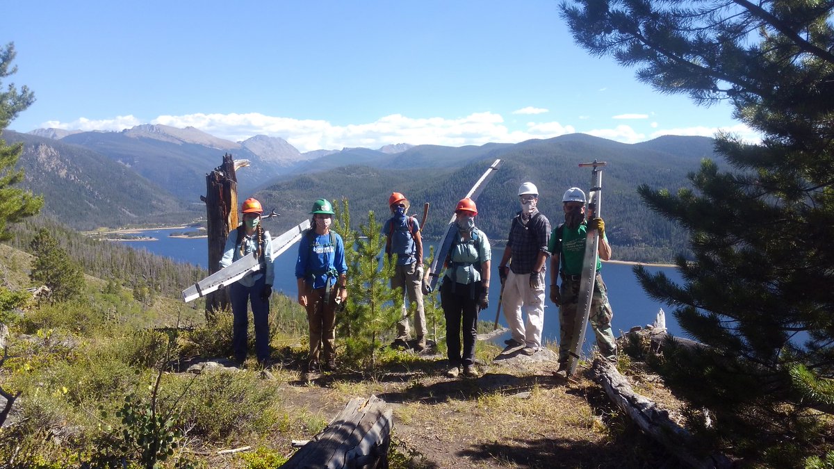WLRV's tweet photo. A shout-out to WRV's crosscut sawyers! 77 volunteers contributed a total of 1,379 hours this summer, clearing 626 downed trees from over 50 miles of trail in the Indian Peaks, Eagles Nest and Ptarmigan Peak Wilderness Areas. We hikers thank you for your important work! https://t.co/KiHfxSz2Bm