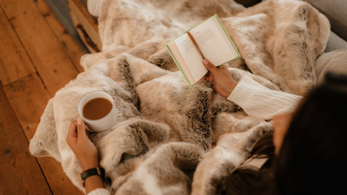 COMPETITON CLOSED

WINNER ANNOUNCED. Congratulations to @TheBessleyBuzz, the winner of one of our toasty throws! Please private message us to claim your prize! 

Follow us on Instagram @dreamlanduk for more chances to win! 

#bewarm