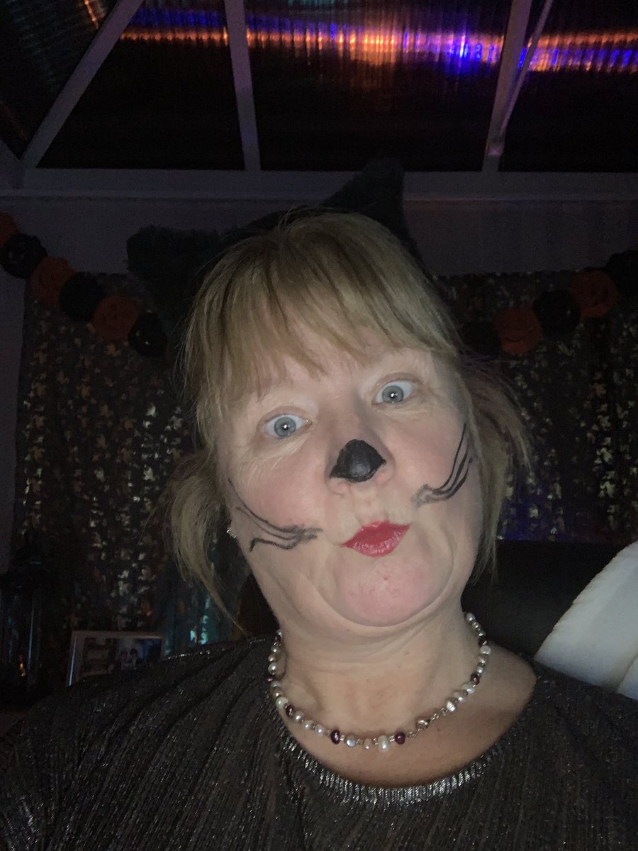 traceytrotter's tweet photo. GBCA I’m ready for a fun night https://t.co/b2uxqCl2MW