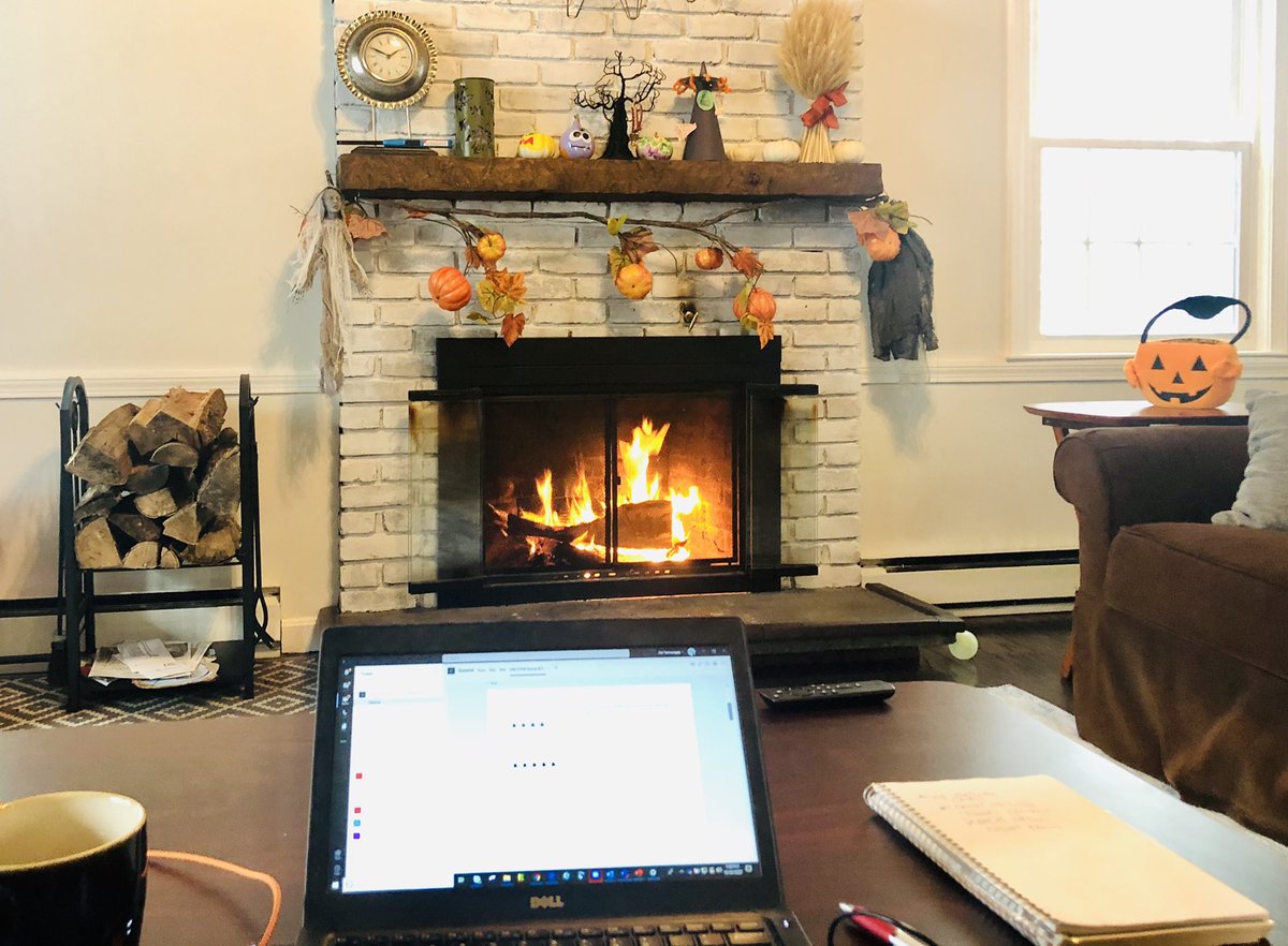 NicoleSweens's tweet image. While I miss seeing my South St family every day...it’s days like this that make me appreciate the ability to WFH. 
#IWork4Dell #SnowInOctober