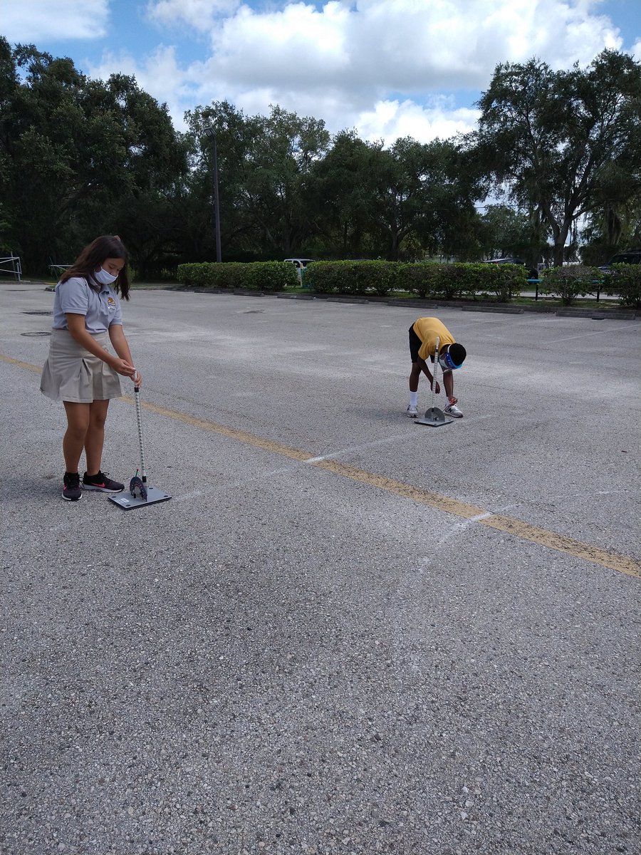 tcmstem's tweet photo. 6th #stem Launching straw rockets @pitscoed https://t.co/hbIA4cxGGk