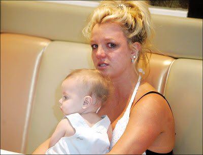 Moments after, Britney was tricked into believing that the owner of a café would protect her and keep her away from the paparazzi, but the owner laughed at her as the paparazzi took photos of her at one of her lowest moments at the time.